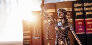 What’s the difference between a wrongful death and survival action in Indiana?